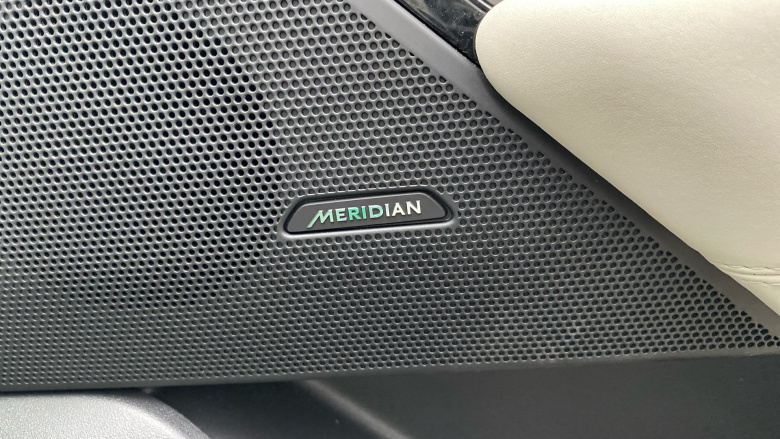 Land Rover Range Rover Velar 2.0 P250 R-Dynamic SE 5dr Auto Petrol Estate